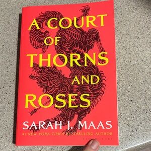 A Court of Thorns and Roses Book